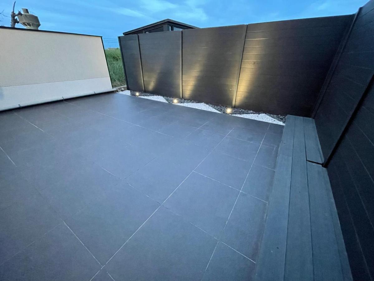 GOLD COCOON T3 74m2 proche centre ville Villejust Esterno foto